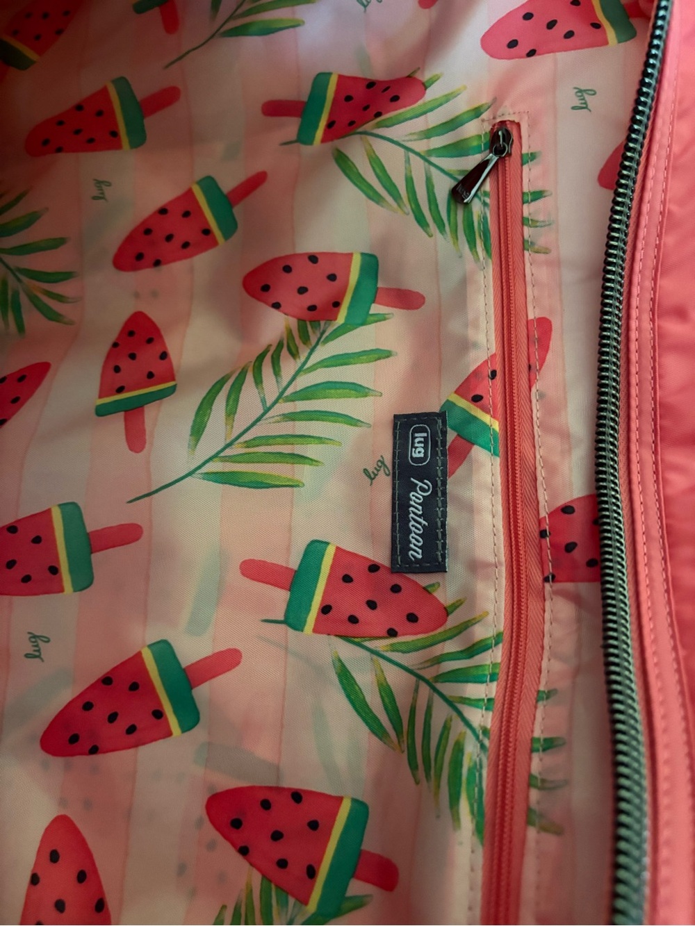 Lug Pontoon watermelon Quilted Tote Bag with crossbody strap - Picture 5 of 6
